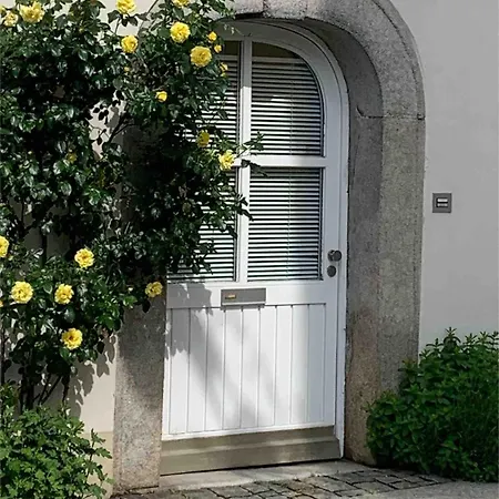 Wohnhaus Am Marktplatz In Semesterbostad